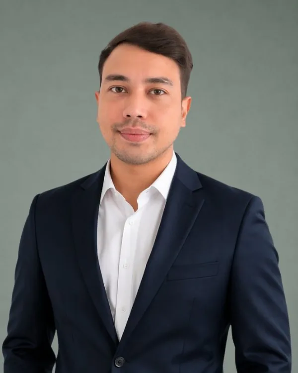 Patrick Weghorn, Consultant