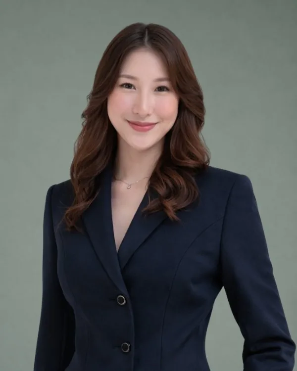 Ponchita Chuaybumrung, Immigration & Visa Specialist